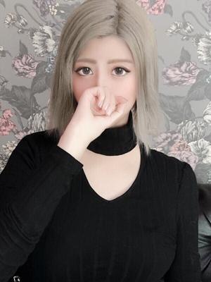マユ