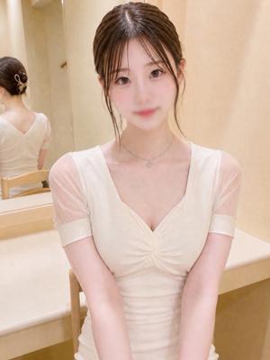 足立　りか