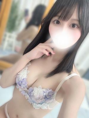 茅野ありさ